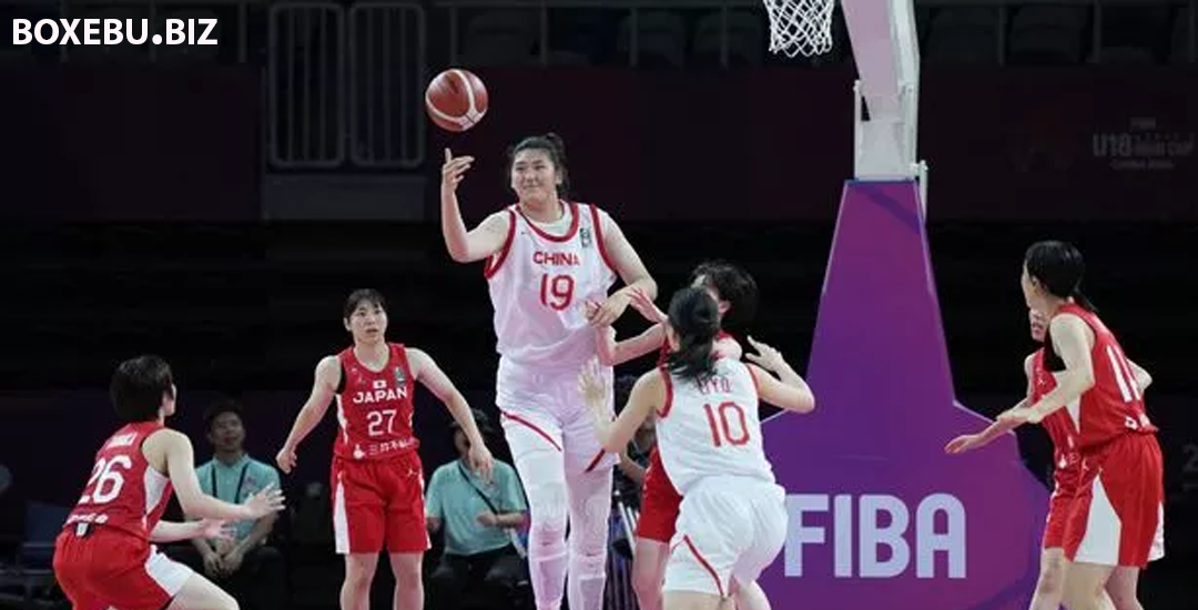 Zhang Ziyu Pebasket Wanita Asal China Tinggi Badan 220 Cm